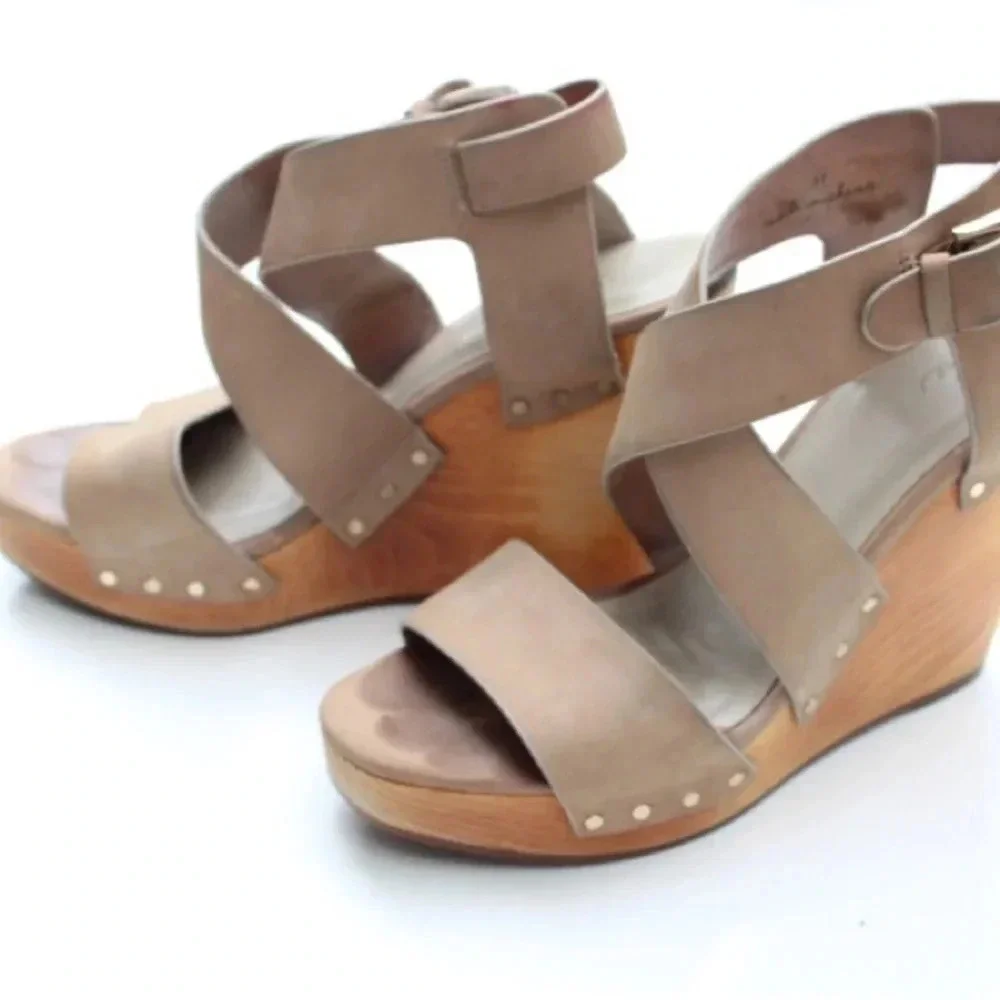 Joie wedges
